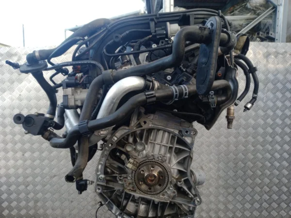 AUDI A4 MOTOR CVNA 1.4    B9 2015-2020 04E100033N