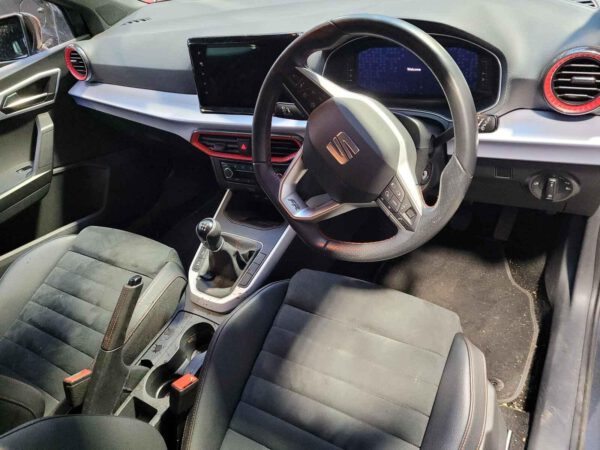 SEAT ARONA DLAA Motor 1.0L Benzin 2022 108.60 PS UNgeprüft