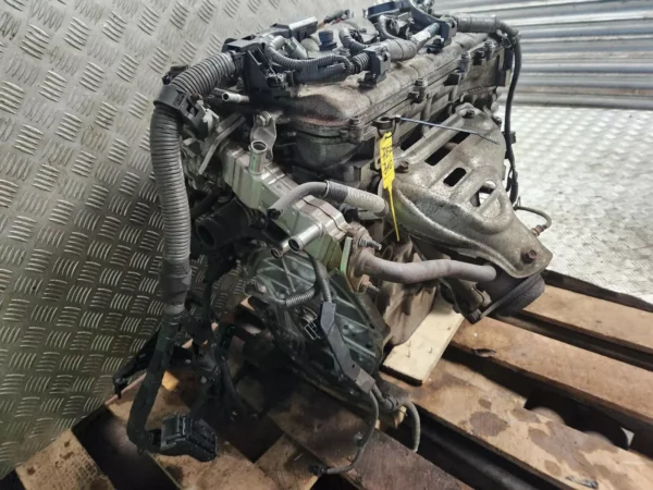 TOYOTA PRIUS Motor inkl. Anbauteile 1.8  HYBRID 2ZR-FXE XW30 MK3 2009 - 2015