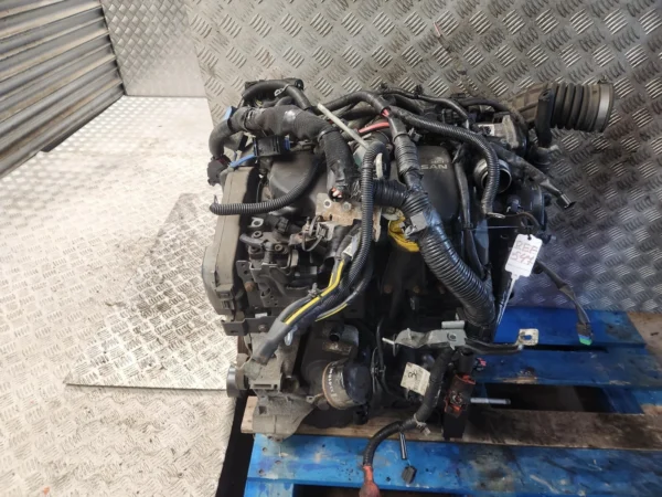 NISSAN PULSAR Motor inkl. Anbauteile 1.5 DCI K9K DIESEL  2014 - 2018