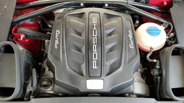 PORSCHE MACAN MCT.LA Motor 3.6 Benzin 2017 400.00 PS 23,290 km