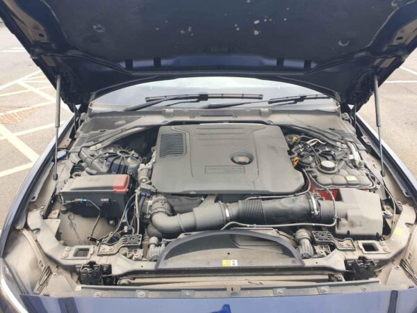 JAGUAR XE AJ21D 204PS MHEV2 (E) Motor 2.0L Hybrid 2024 202 PS 10 km