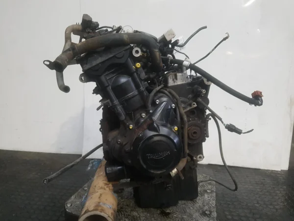 MOTOR TRIUMPH STREET TRIPLE 675   0.7L   2015 16,320 KM UNTESTED+NO KEY