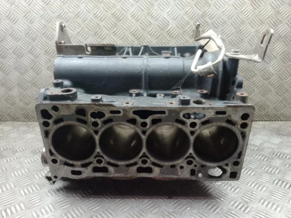 MOTOR AUDI A4  CYLINDER BLOCK 2.0 DIESEL DEUA 04L100091S B9 2015-2025