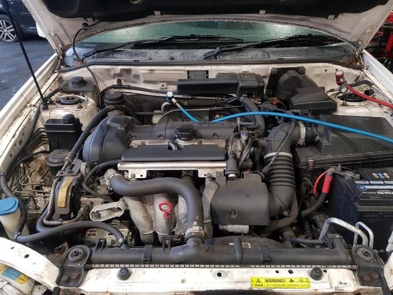 Motor 1995-2004 VOLVO V40 1.8 Benzine B4184S2