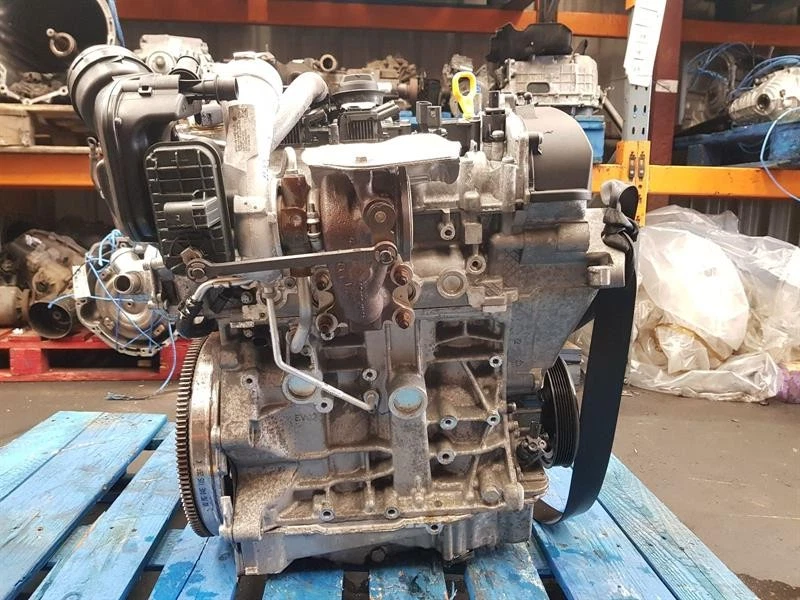 Motor 2020 AUDI A3 1.5 TFSI Benzine DFYA LY – Bild 4