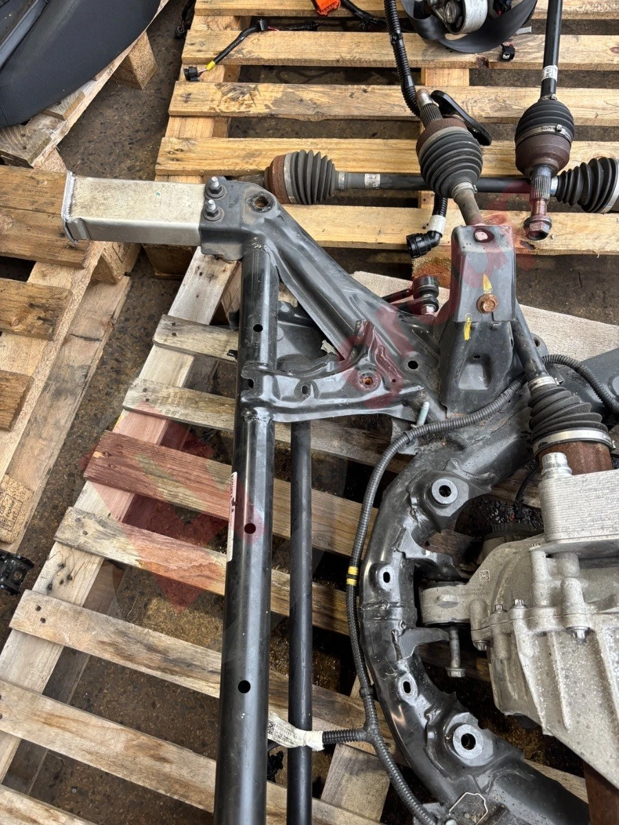 Motor TESLA MODEL 3 FRT ELECTRIC MOTOR / SUBFRAME / DRIVESHAFTS 2019-23 – Bild 5
