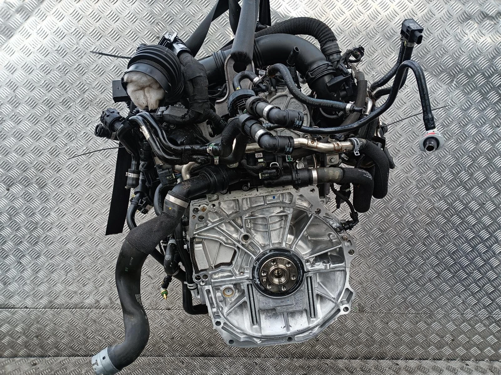 Motor MERCEDES GLA M282.814 1.3 Benzine HYBRID H247 2020-25