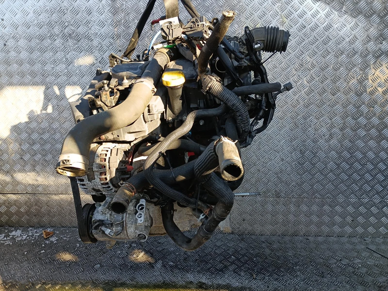 Motor RENAULT KADJAR K9K647 1.5 DIESEL AUTOMATIC 2015-2019 – Bild 3