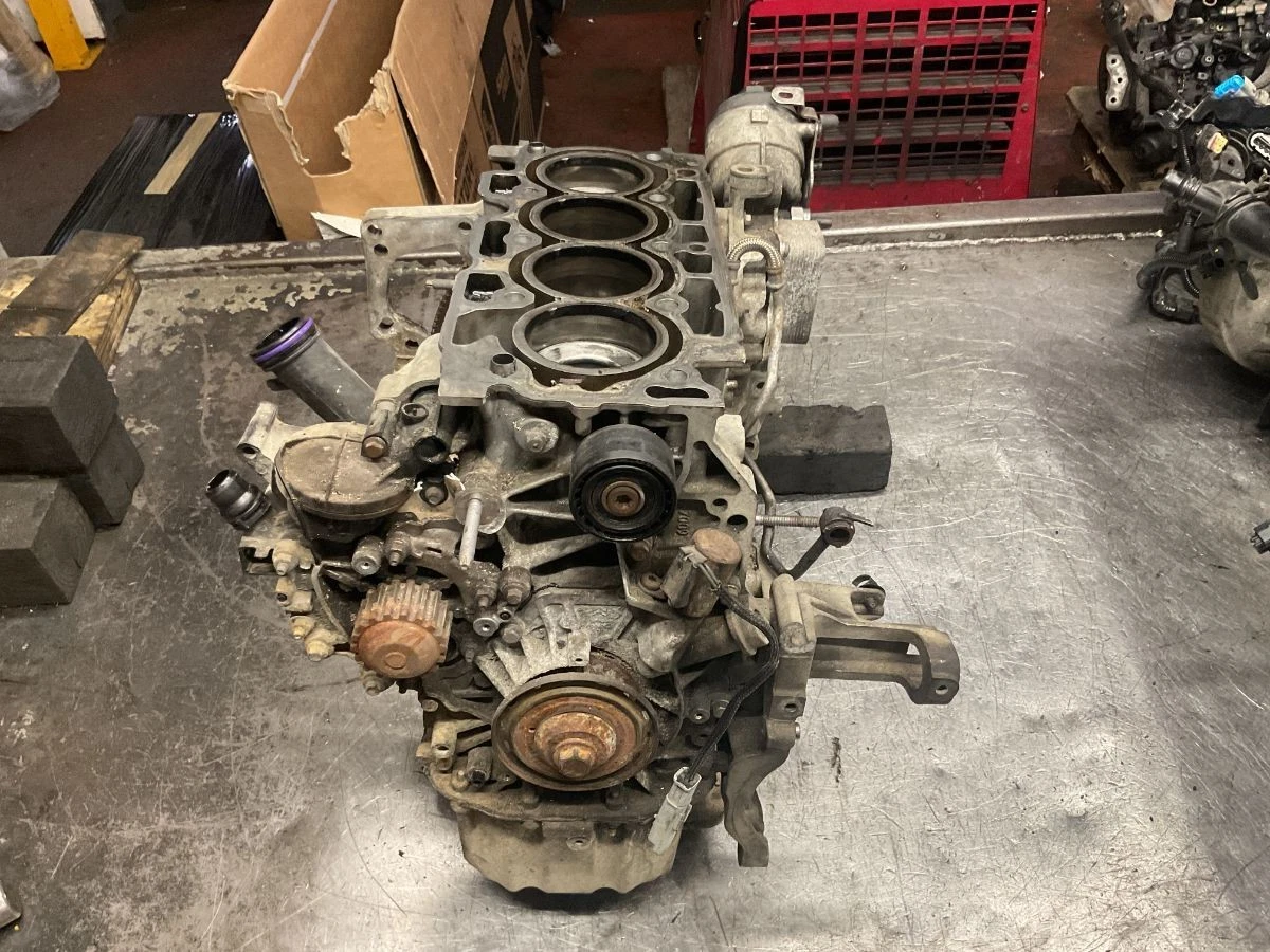 Motor Proace Traffic Vivaro Berlingo 1.5 DV5 16V YHV YRH – Bild 3
