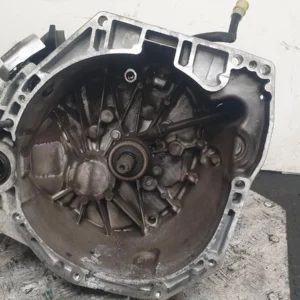Getriebe RENAULT CLIO 2016 1.2L Benzin Schaltgetriebe 320106294R – OEM: 320109176R | VIN: VF15RBU0C55834799