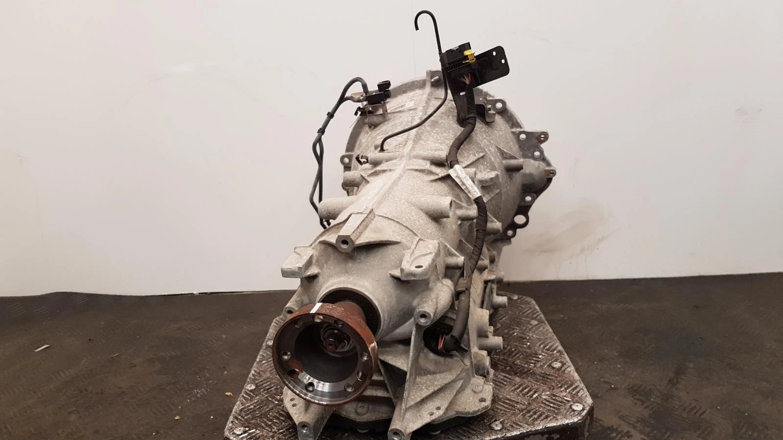 Getriebe JAGUAR XF MK2 2016 Automatikgetriebe 2.0L Diesel 8 Gang GX737000AB – OEM: GX737000AB / T2H3541 | VIN: SAJBB4AN8HCY36610 – Bild 5