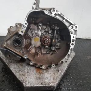 Getriebe TOYOTA YARIS XP130 2015 1.0L Benzin 5-Gang Schaltgetriebe – OEM: 303000D410 | VIN: VNKKL3D350A174038