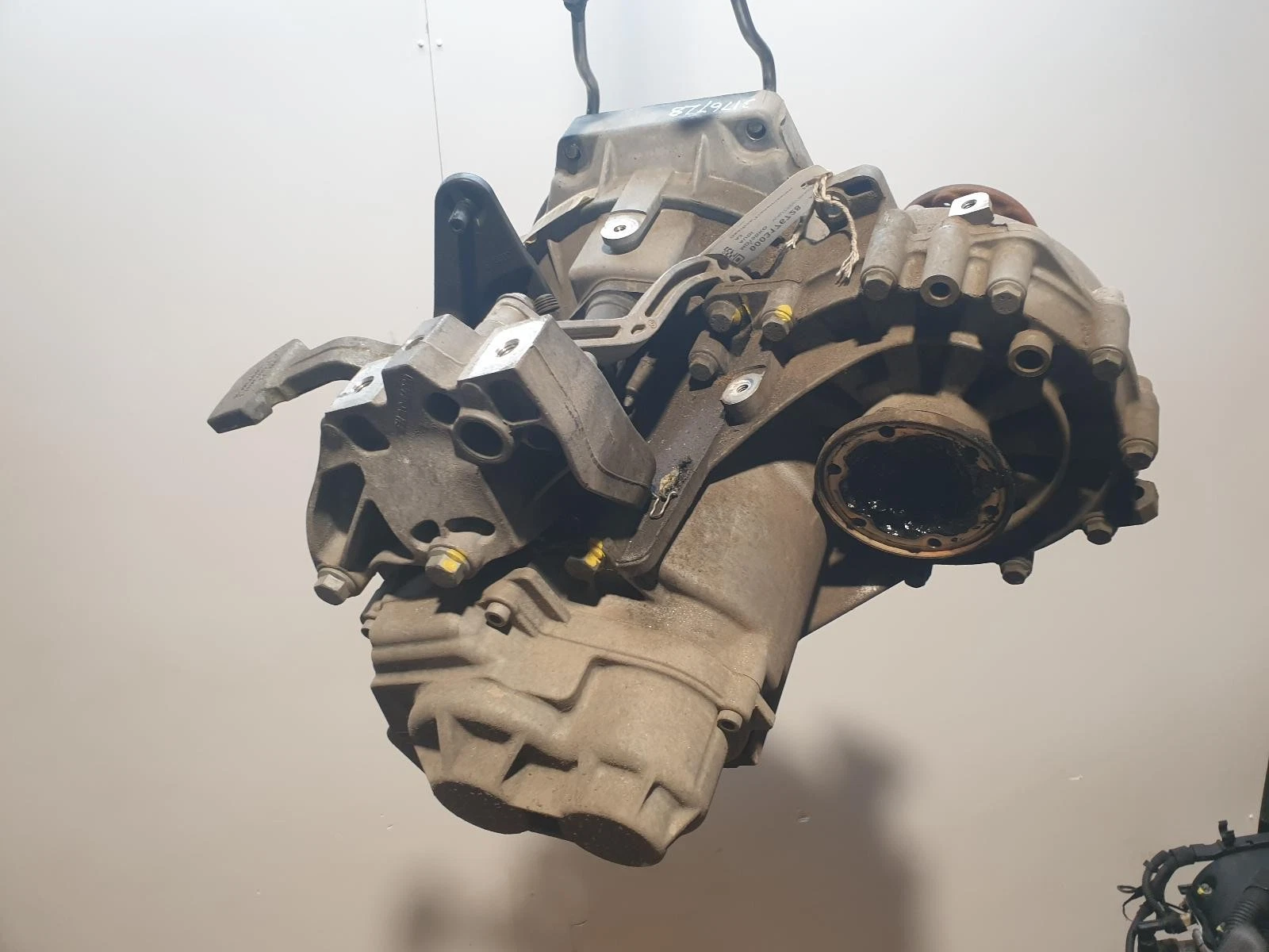 Getriebe AUDI A3 8V 2019 Schaltgetriebe 1.6L Diesel 6 Gang TKC 02S300051R – OEM: 0003176728 / 02S 300 053 F – Bild 3