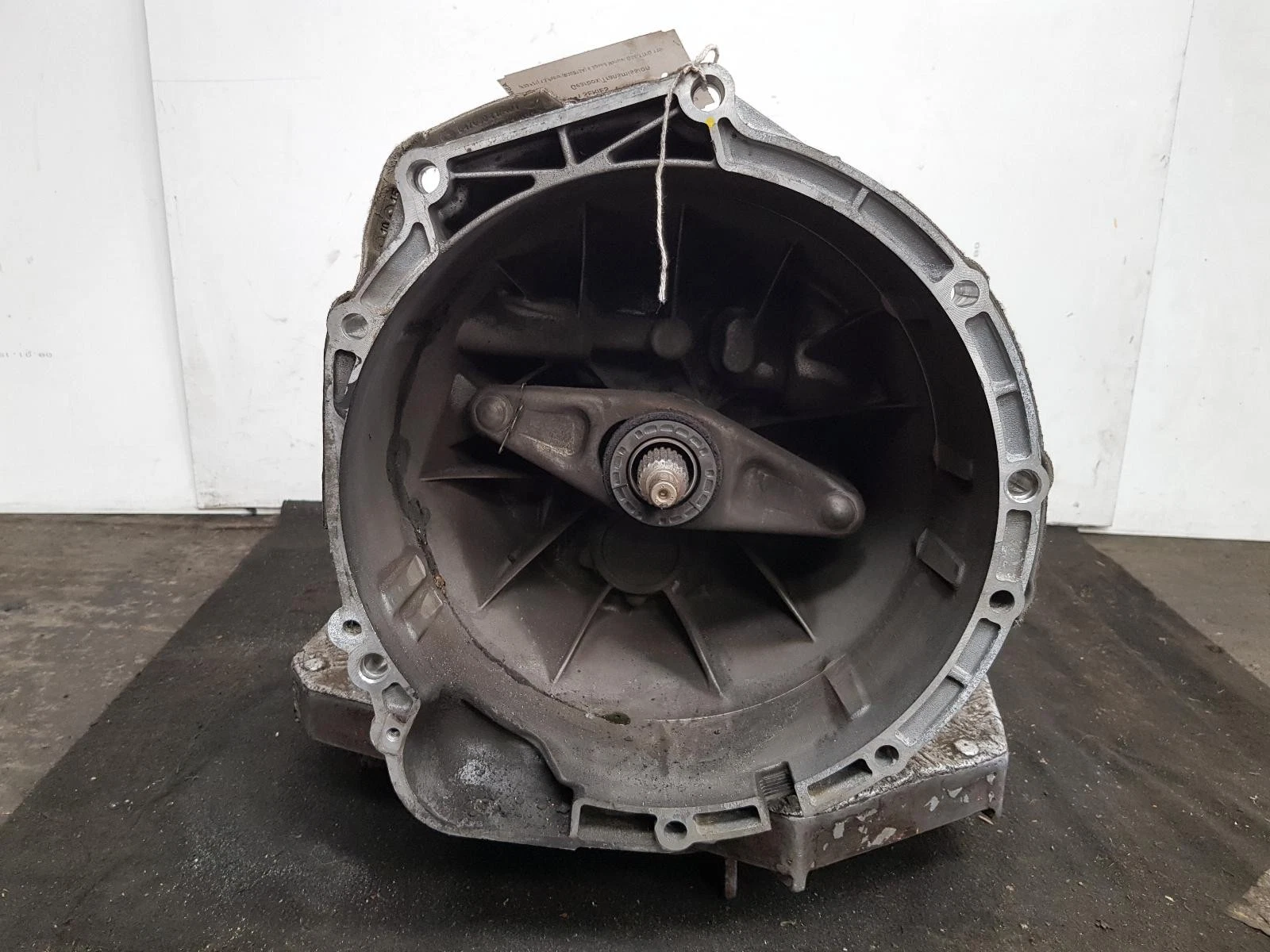 Getriebe BMW 1 Serie 2015 1.5L Benzin Schaltgetriebe 42. 8637974 / GS6-17FG – OEM: 0003061680 / 23 00 8 637 974