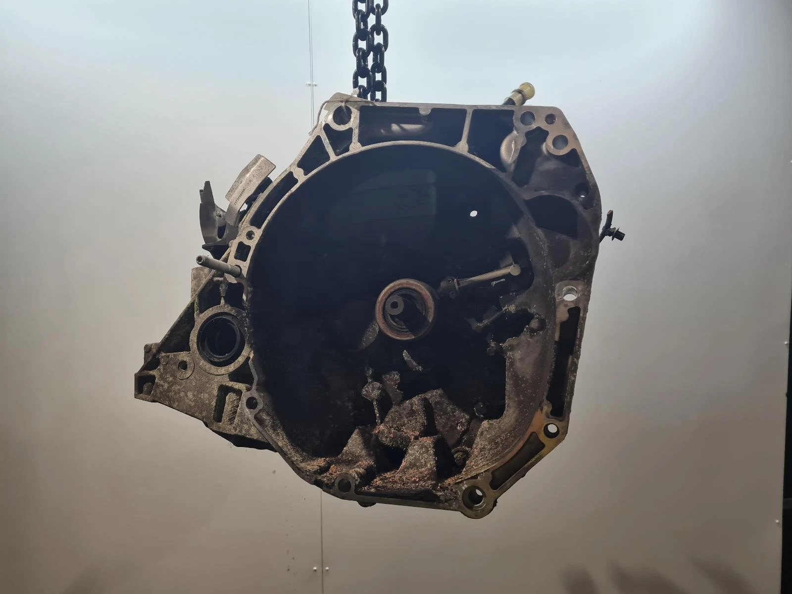 Getriebe RENAULT CAPTUR 2015 0.9L Benzin 5-Gang Schaltgetriebe JR5357 – OEM: 320104691R / 320103160R / 8201740640 | VIN: VF12RFA1H52237406