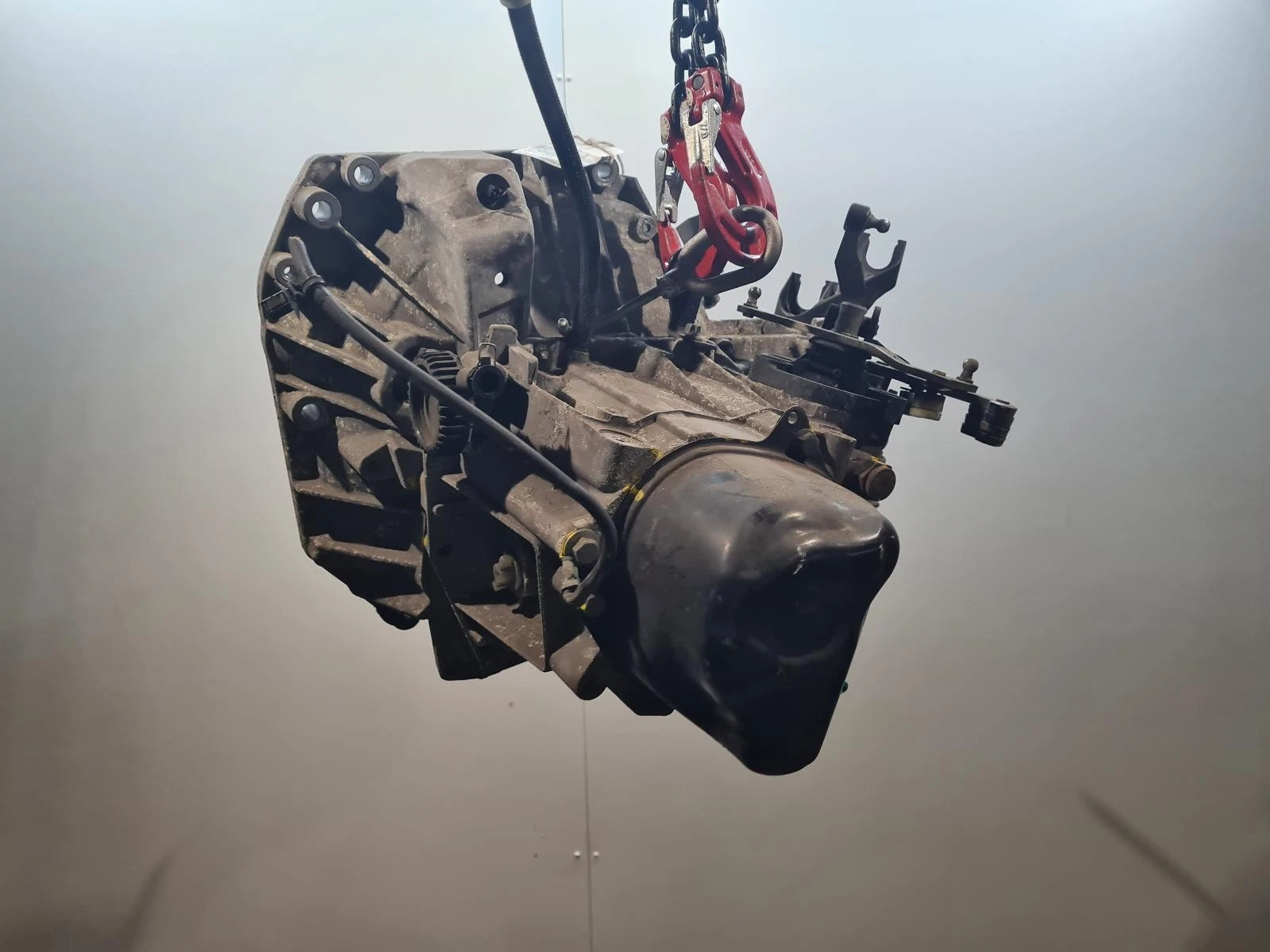 Getriebe RENAULT CAPTUR 2015 0.9L Benzin 5-Gang Schaltgetriebe JR5357 – OEM: 320104691R / 320103160R / 8201740640 | VIN: VF12RFA1H52237406 – Bild 4