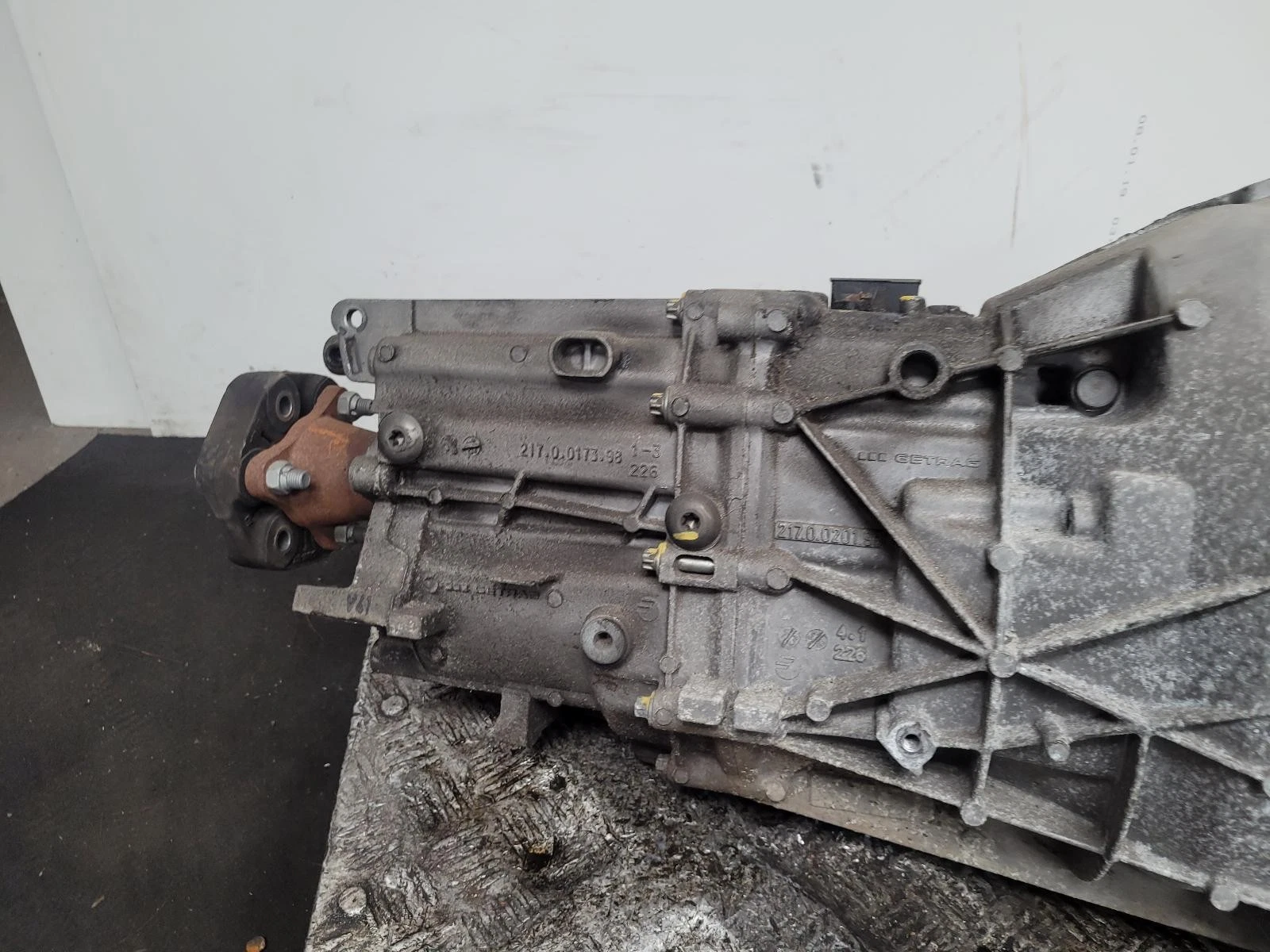 Getriebe BMW 1 Serie 2013 2.0L Diesel 6-Gang Schaltgetriebe GS6-17DG-TBF2 81805 – OEM: 23008607320 / 23008610983 | VIN: WBA1C12060J091992 – Bild 4