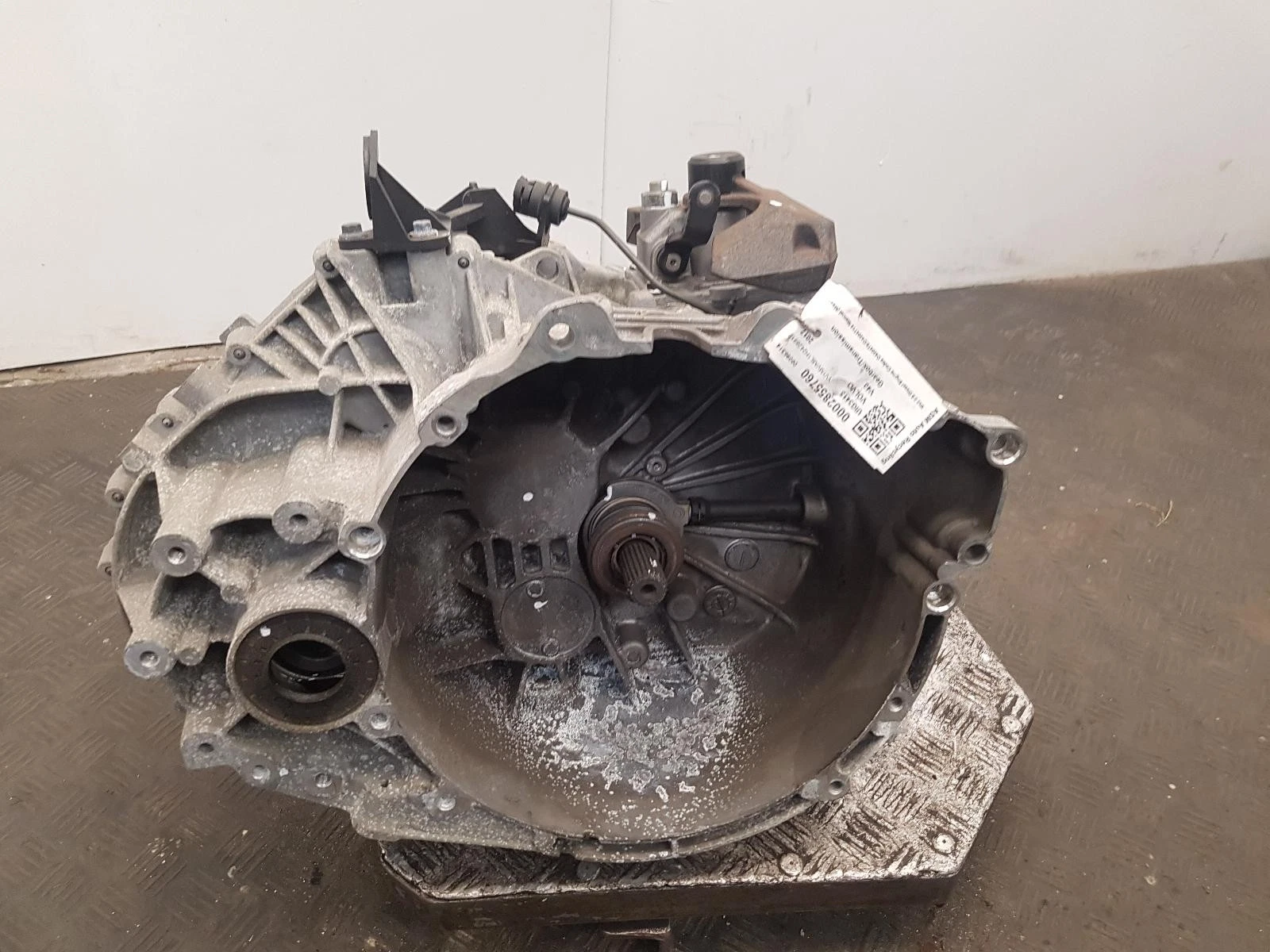 Getriebe VOLVO V40 MK2 2017 2.0L Diesel 6-Gang Schaltgetriebe M66 36001737 – OEM: 36001737 / 36010076 / 36010294 | VIN: YV1MVA8L1H2428912