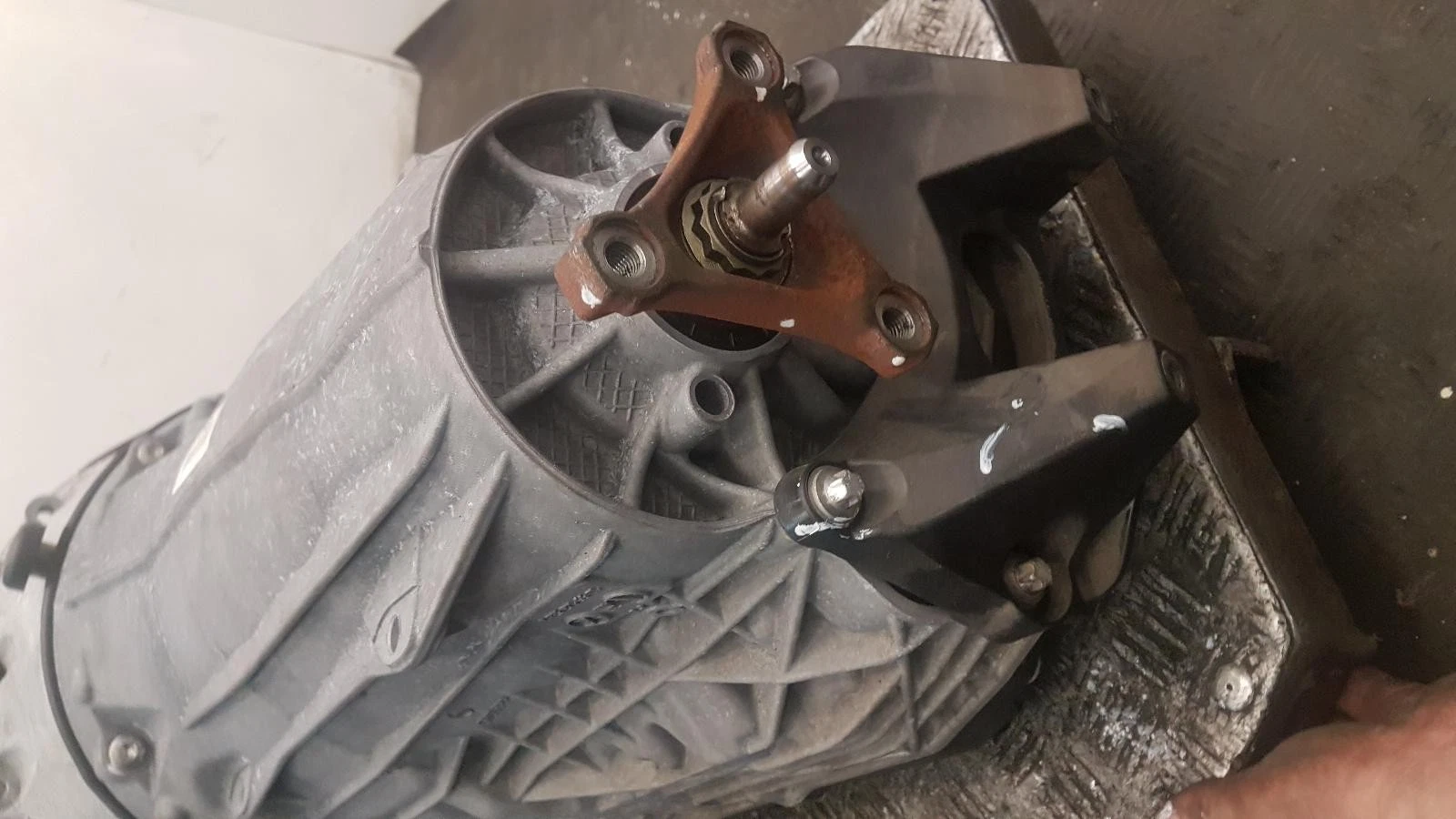 Getriebe 2018 MERCEDES C Klasse 2.1L Diesel 9-Gang Automatikgetriebe 7252704407 – OEM: 7252704407 / 2052706501 / 725018 | VIN: WDD2050042R416326 – Bild 5