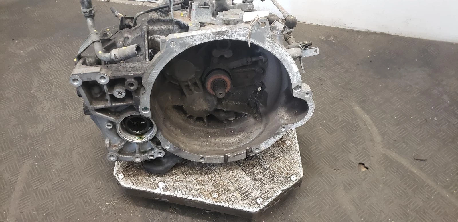 Getriebe MITSUBISHI OUTLANDER 2015 2.3L Diesel Schaltgetriebe – OEM: 2500A403 | VIN: JMAXJGF6WGZ400698 – Bild 4