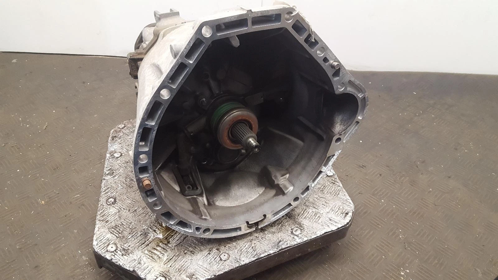 Getriebe MERCEDES C-Klasse 204 2008 1.8L Benzin 6-Gang Schaltgetriebe – OEM: 2042600500 / A204260320000 | VIN: WDD2040462A176234