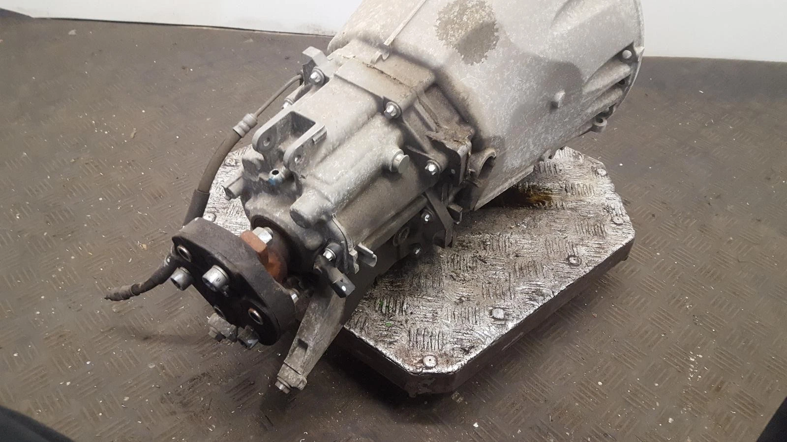 Getriebe MERCEDES C-Klasse 204 2008 1.8L Benzin 6-Gang Schaltgetriebe – OEM: 2042600500 / A204260320000 | VIN: WDD2040462A176234 – Bild 4