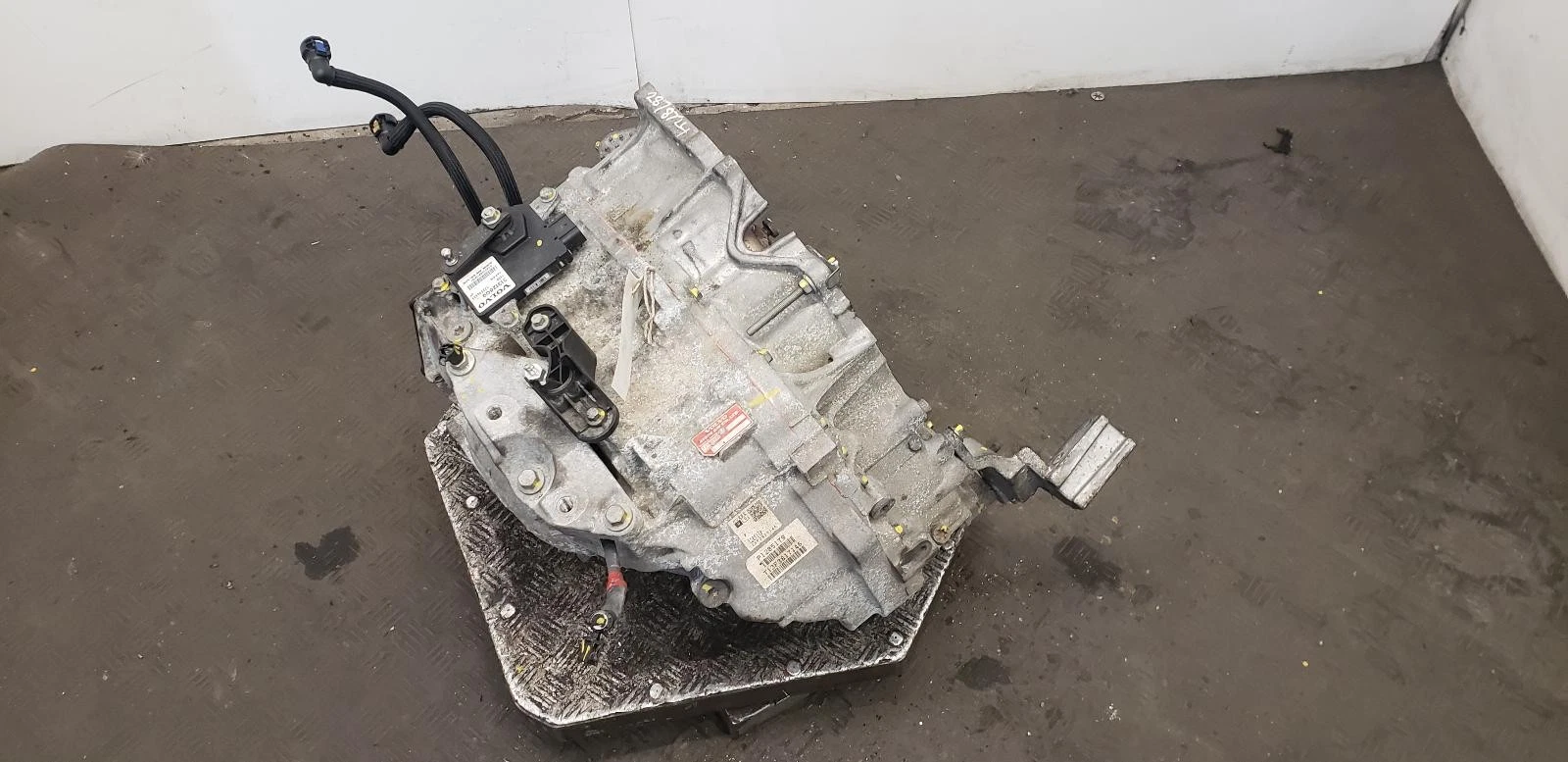 Getriebe VOLVO V60 2013 2.0L Diesel Automatikgetriebe – OEM: 36051015 | VIN: YV1FW88A0E1166308
