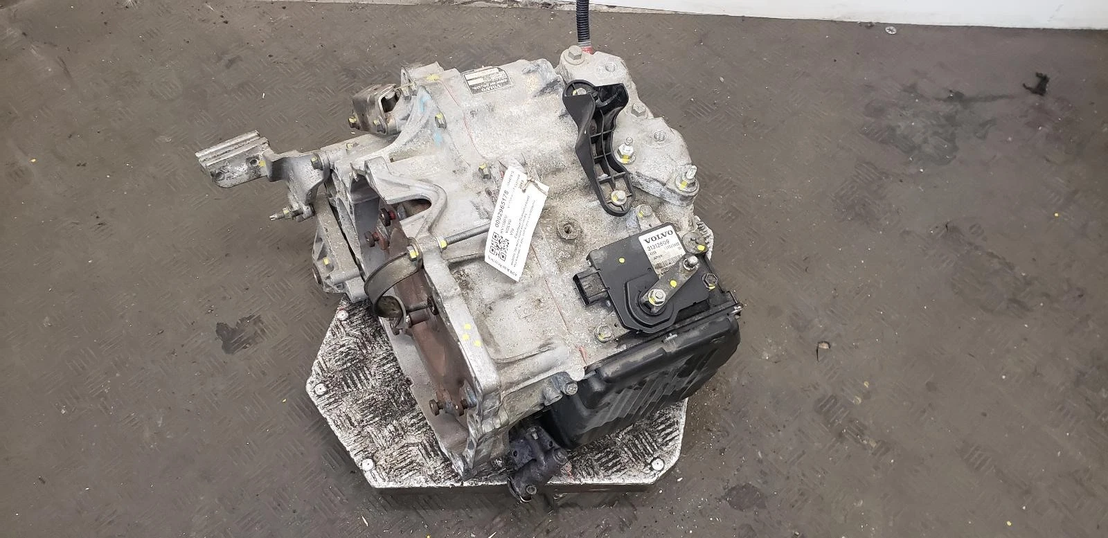 Getriebe VOLVO V70 2015 2.4L Diesel Automatikgetriebe – OEM: 36050322 | VIN: YV1BW8250F1331468