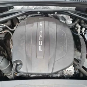 Motor Porsche macan MCY.PA  2.0L Benzine 2016