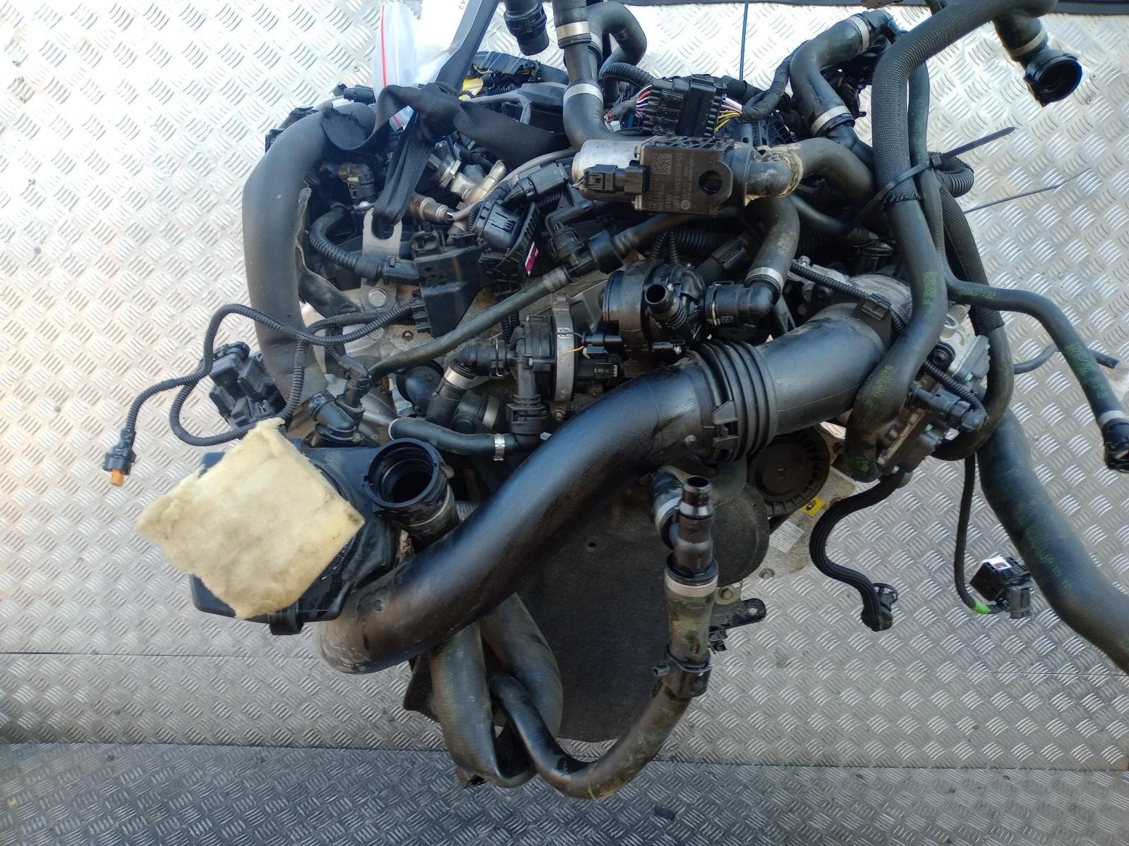 Motor BMW 3 SERIE 2.0 Benzin Hybrid – Bild 3